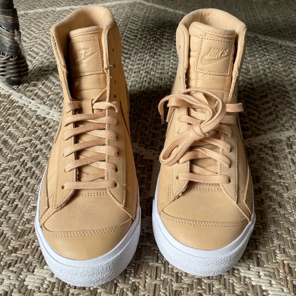 Nike Blazer Mid Premium Casual Shoes